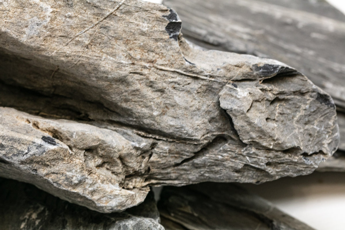 AQPET ZEN STONE ROCAS ESTALAGMITA (CONF.20KG MIXTO) 300GR /3 KG